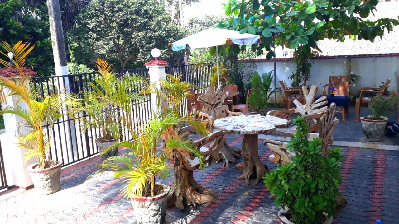Hilton Cottage Trincomalee Exterior photo
